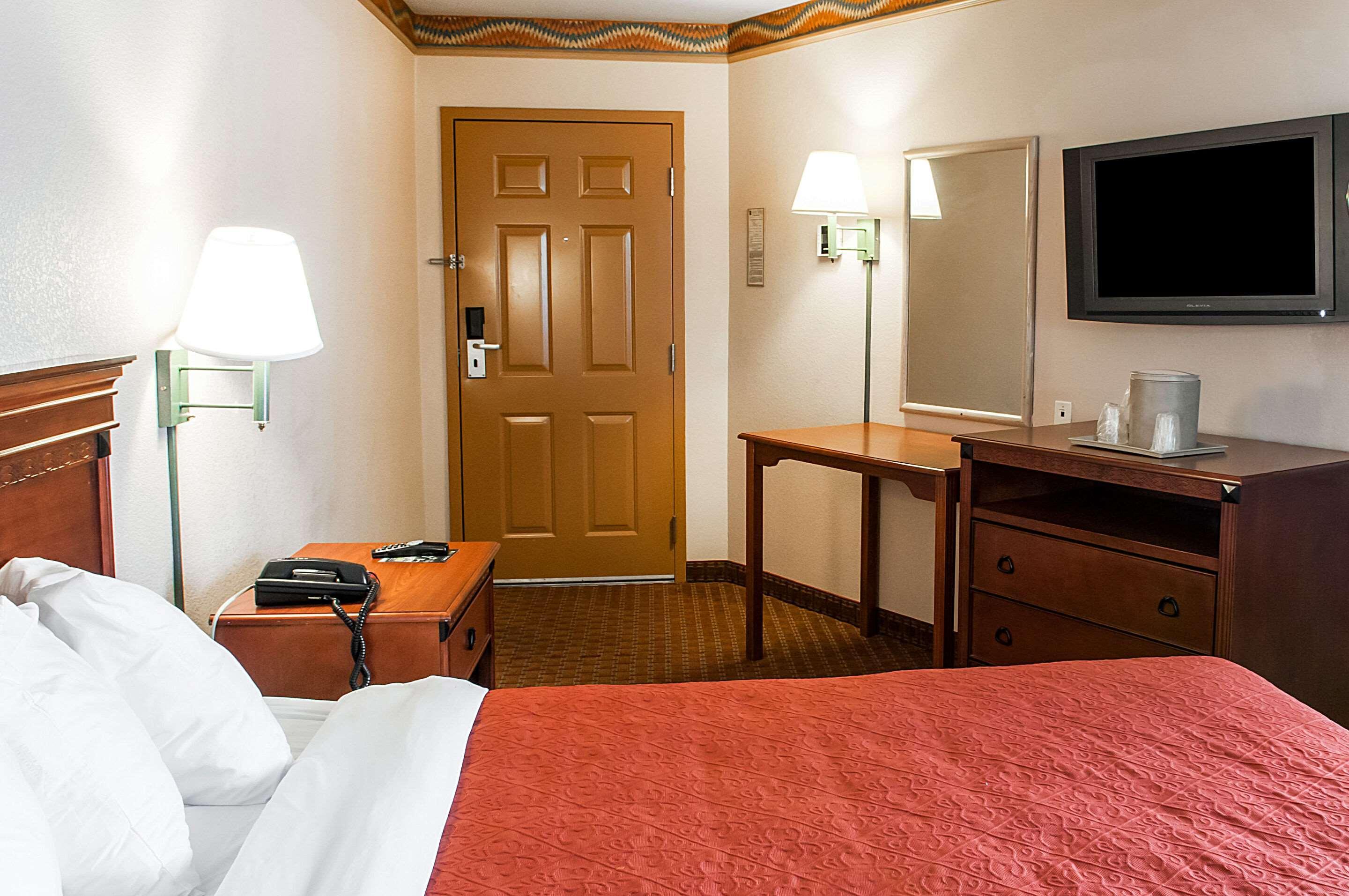 Quality Inn & Suites Las Cruces - University Area Екстериор снимка