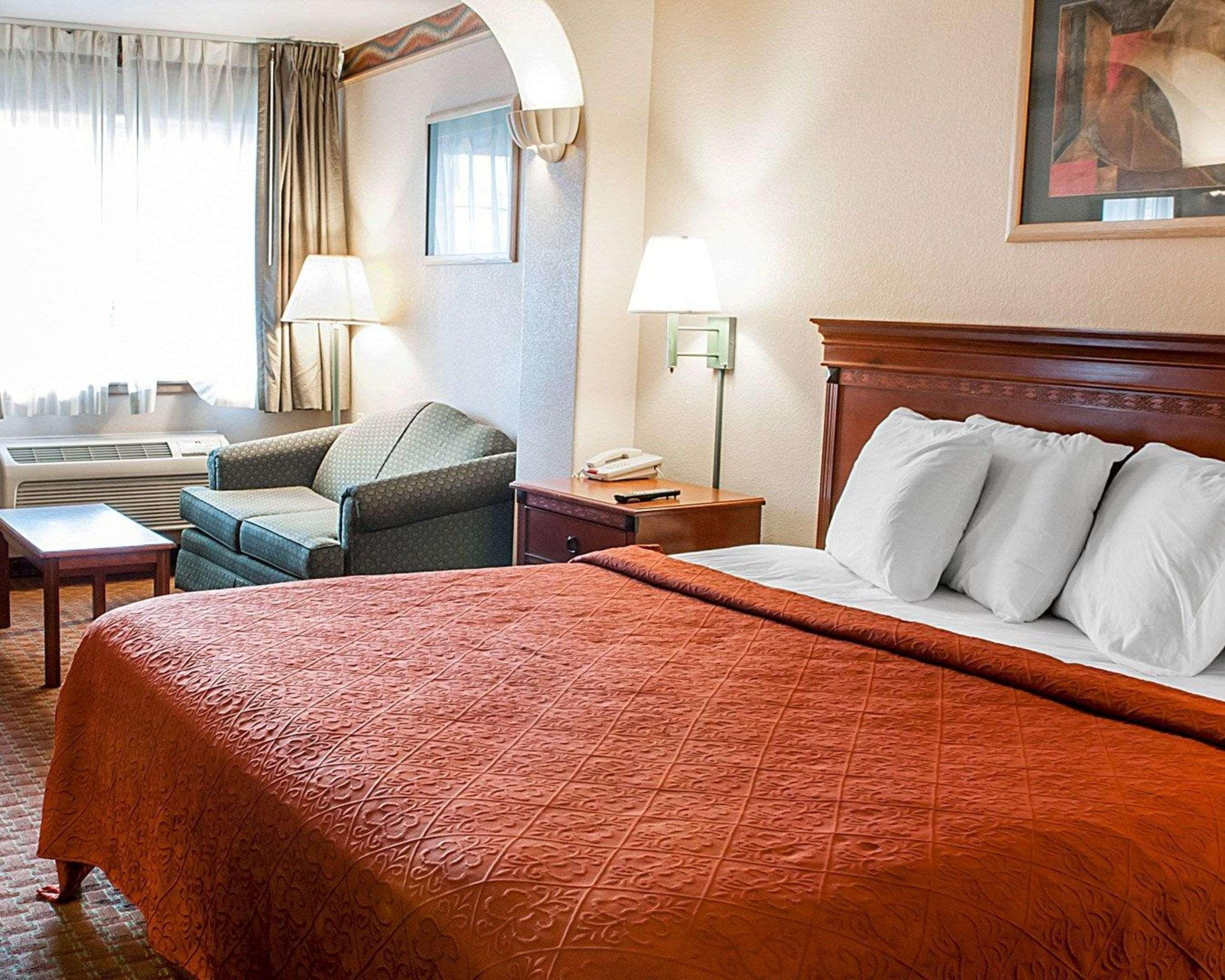Quality Inn & Suites Las Cruces - University Area Екстериор снимка