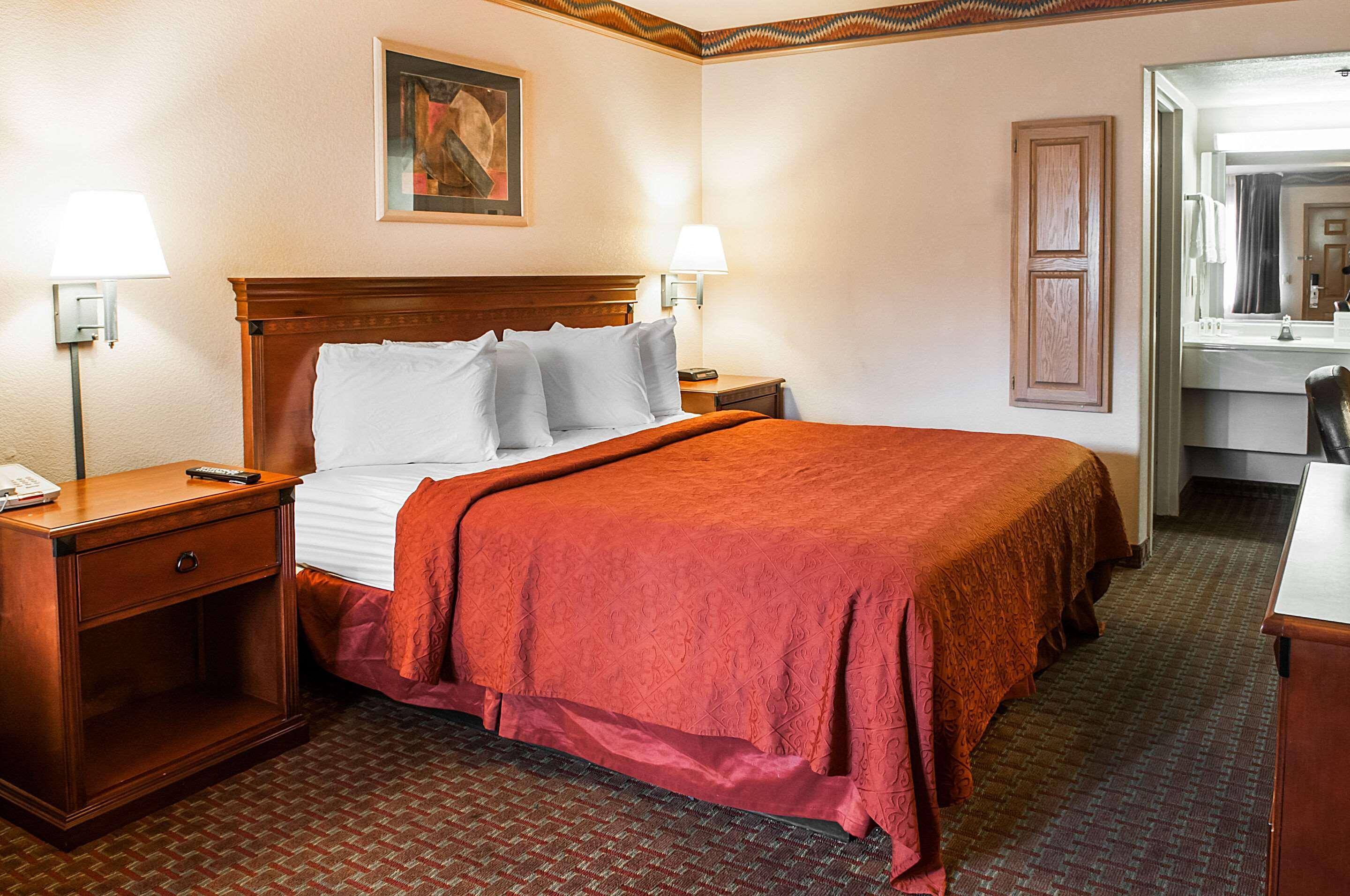 Quality Inn & Suites Las Cruces - University Area Екстериор снимка