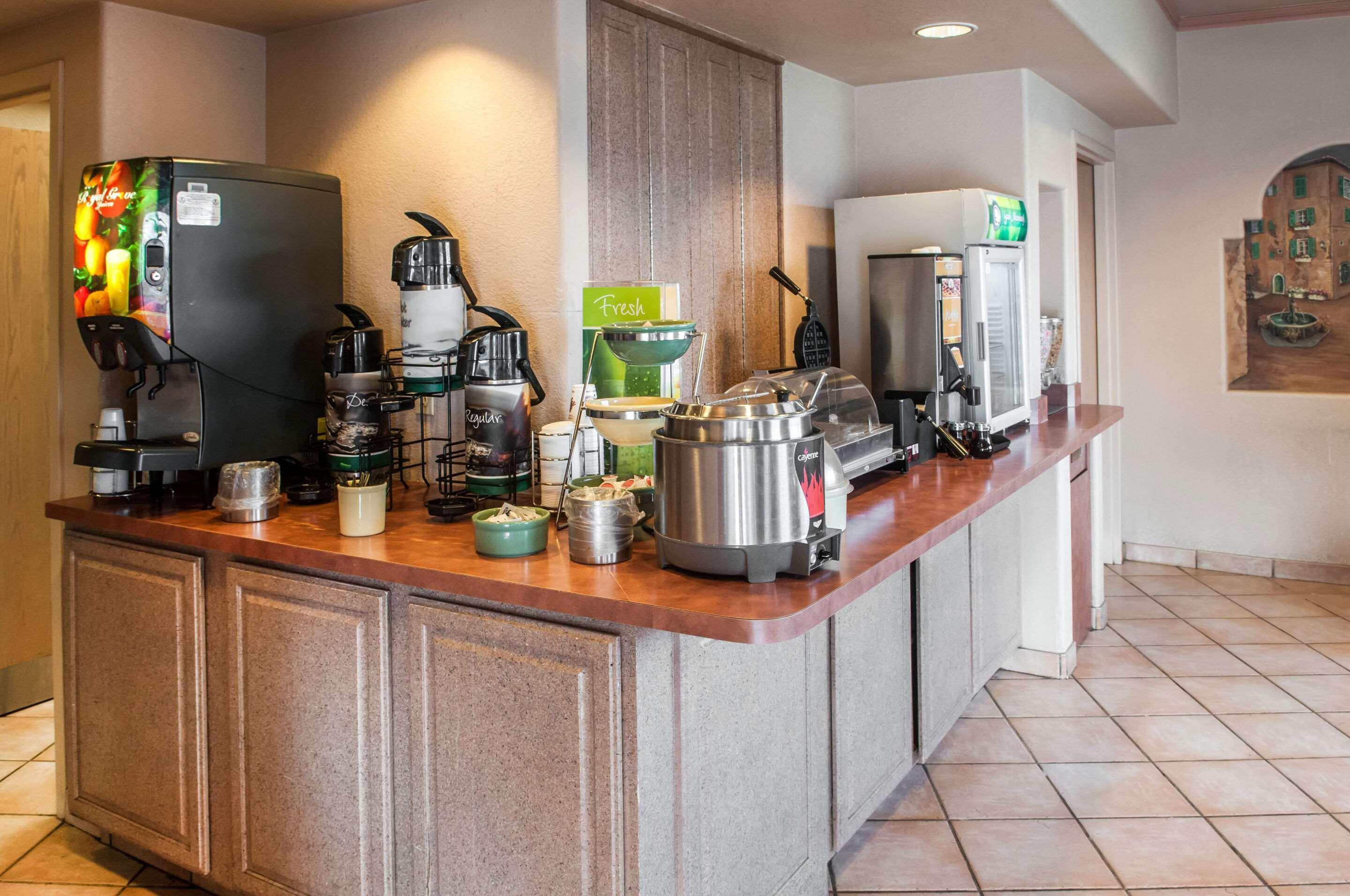 Quality Inn & Suites Las Cruces - University Area Екстериор снимка