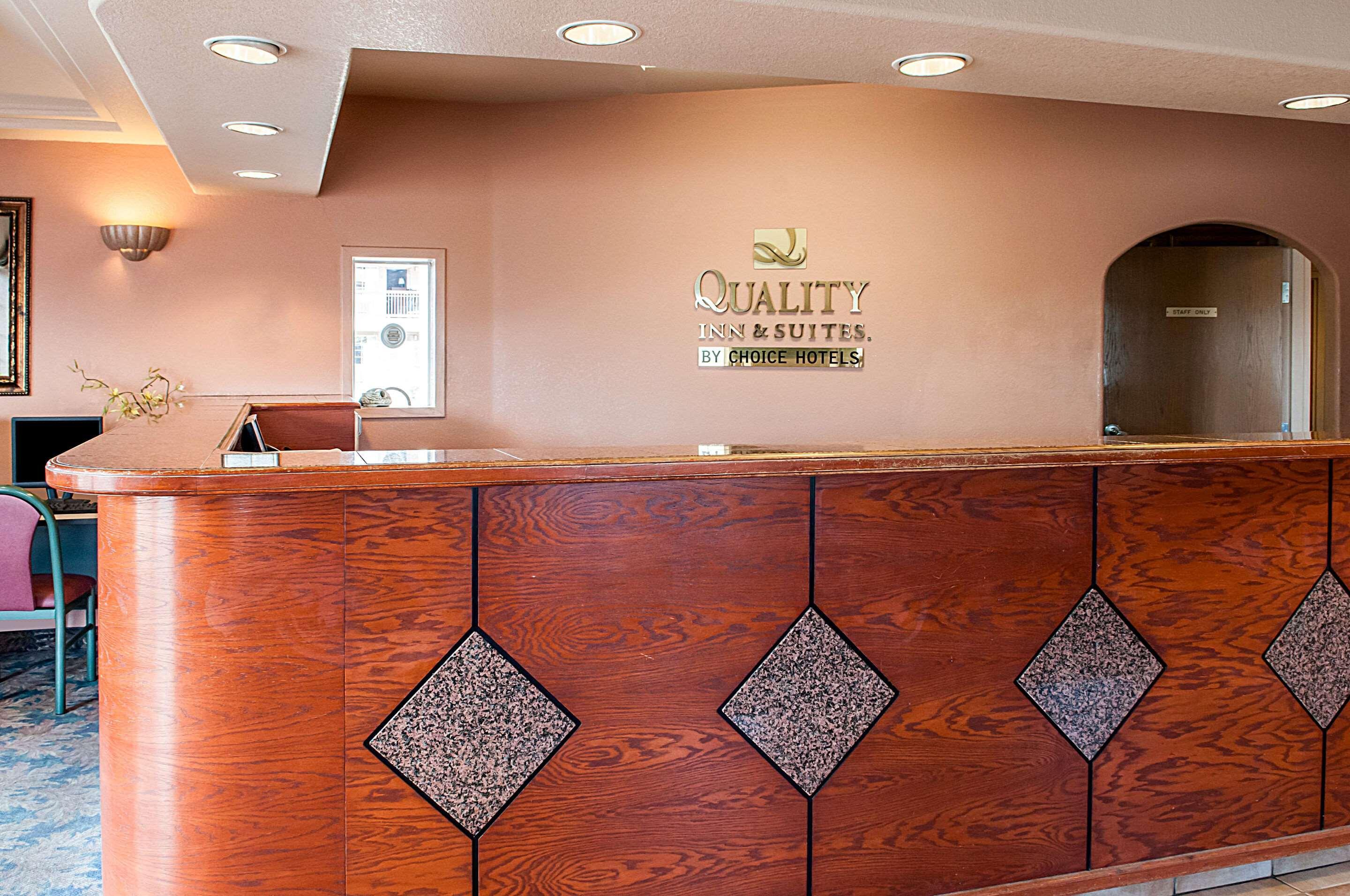 Quality Inn & Suites Las Cruces - University Area Екстериор снимка