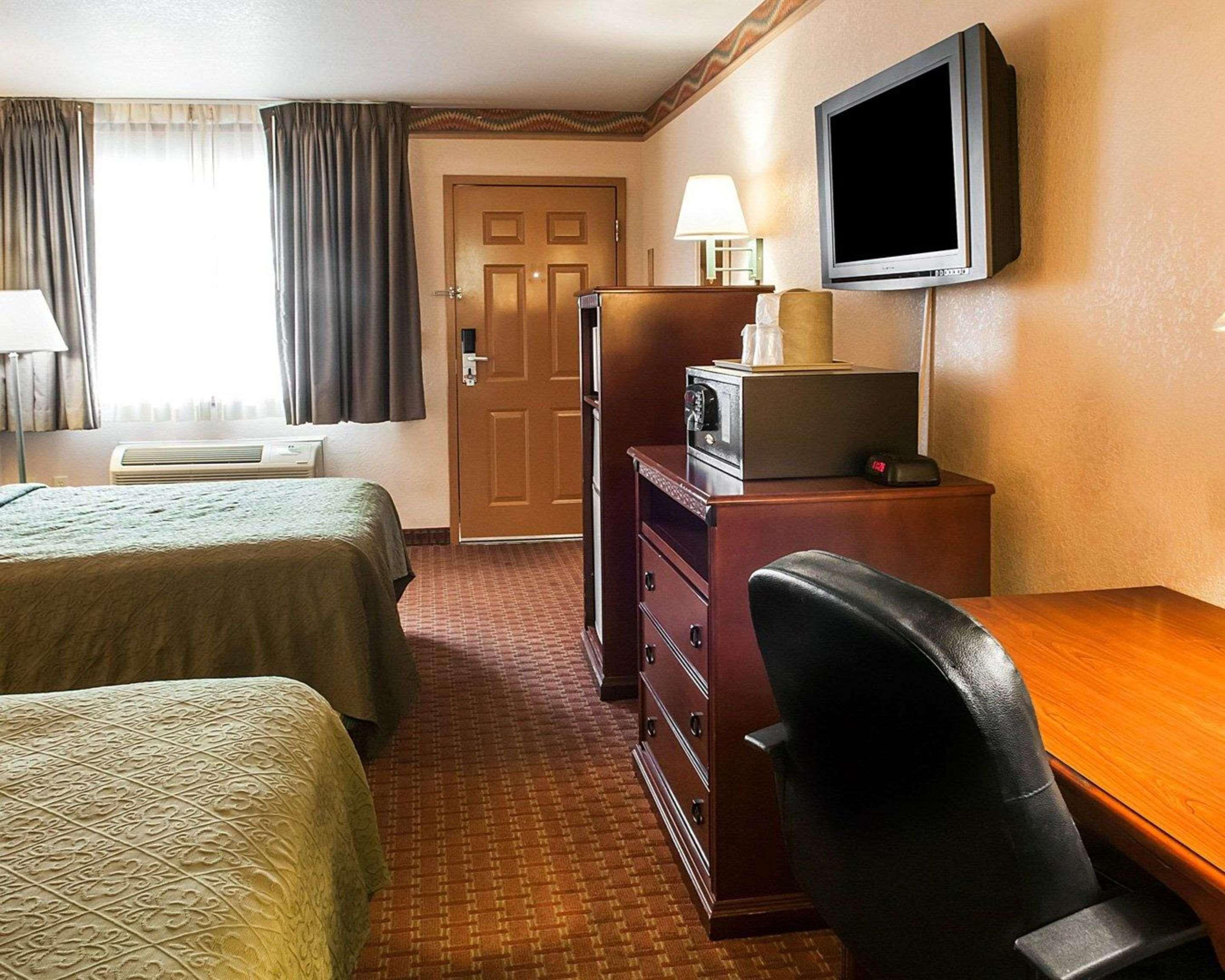 Quality Inn & Suites Las Cruces - University Area Екстериор снимка