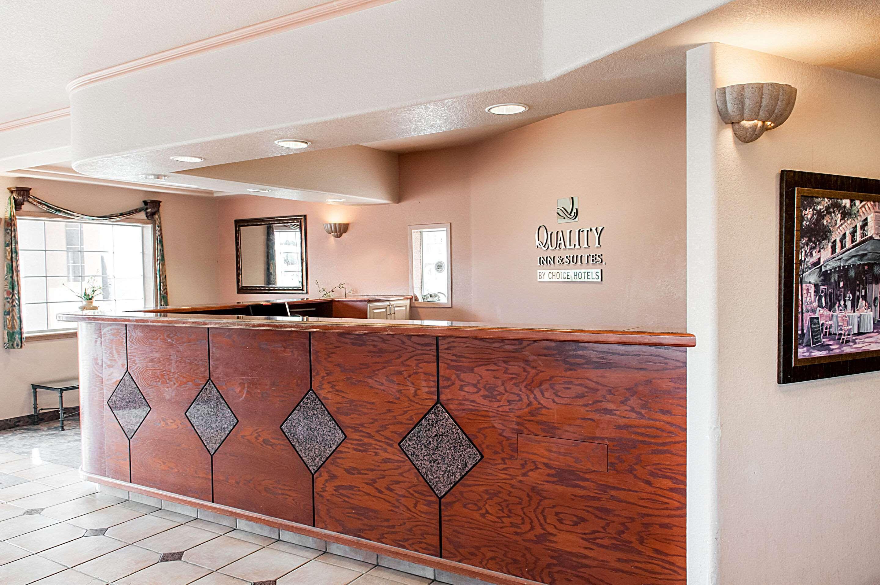 Quality Inn & Suites Las Cruces - University Area Екстериор снимка
